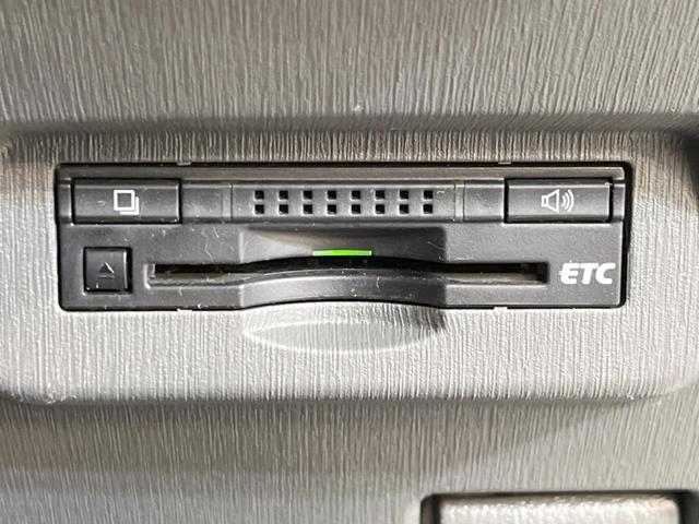 Ｓ　純正８型ナビ　禁煙車　バックカメラ　ＥＴＣ　Ｂｌｕｅｔｏｏｔｈ接続　スマートキー　プッシュスタート　オートエアコン　オートライト　純正１６インチＡＷ　フルセグ　電動格納ミラー　横滑り防止装置(6枚目)