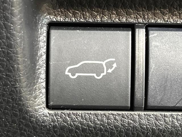 ＲＡＶ４ Ｇ　４ＷＤ　純正９型ナビ　バックカメラ　セーフティセンス　レーダークルーズ　禁煙車　電動リアゲート　メモリー機能付パワーシート　前席シートヒーター　ステアリングヒーター　ＥＴＣ　ＬＥＤヘッド＆フォグ（6枚目）
