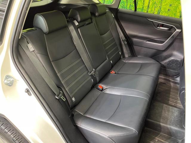 ＲＡＶ４ Ｇ　４ＷＤ　純正９型ナビ　バックカメラ　セーフティセンス　レーダークルーズ　禁煙車　電動リアゲート　メモリー機能付パワーシート　前席シートヒーター　ステアリングヒーター　ＥＴＣ　ＬＥＤヘッド＆フォグ（9枚目）