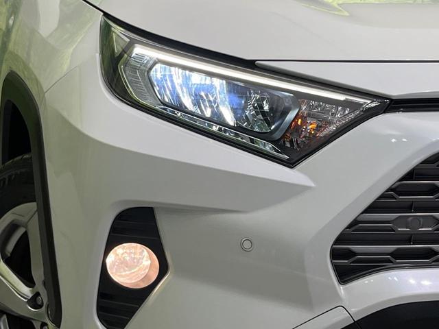 ＲＡＶ４ Ｇ　４ＷＤ　純正９型ナビ　バックカメラ　セーフティセンス　レーダークルーズ　禁煙車　電動リアゲート　メモリー機能付パワーシート　前席シートヒーター　ステアリングヒーター　ＥＴＣ　ＬＥＤヘッド＆フォグ（12枚目）