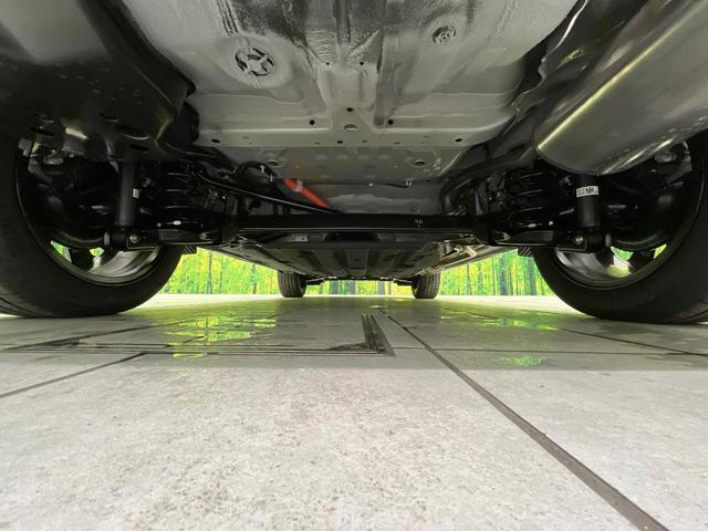 ヴェゼル ｅ：ＨＥＶ　Ｚ　登録済未使用車　純正９型ナビ　バックカメラ　ホンダセンシング　禁煙車　ＥＴＣ　Ｂｌｕｅｔｏｏｔｈ接続　シートヒーター　パワーバックドア　ハーフレザーシート　ＬＥＤヘッドライト　置くだけ充電（19枚目）