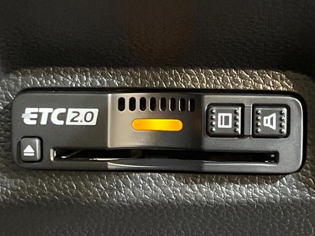 ヴェゼル ｅ：ＨＥＶ　Ｚ　登録済未使用車　純正９型ナビ　バックカメラ　ホンダセンシング　禁煙車　ＥＴＣ　Ｂｌｕｅｔｏｏｔｈ接続　シートヒーター　パワーバックドア　ハーフレザーシート　ＬＥＤヘッドライト　置くだけ充電（29枚目）