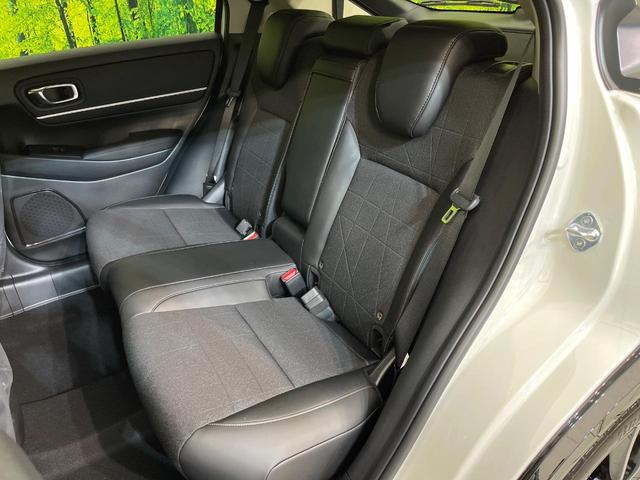 ヴェゼル ｅ：ＨＥＶ　Ｚ　登録済未使用車　純正９型ナビ　バックカメラ　ホンダセンシング　禁煙車　ＥＴＣ　Ｂｌｕｅｔｏｏｔｈ接続　シートヒーター　パワーバックドア　ハーフレザーシート　ＬＥＤヘッドライト　置くだけ充電（32枚目）