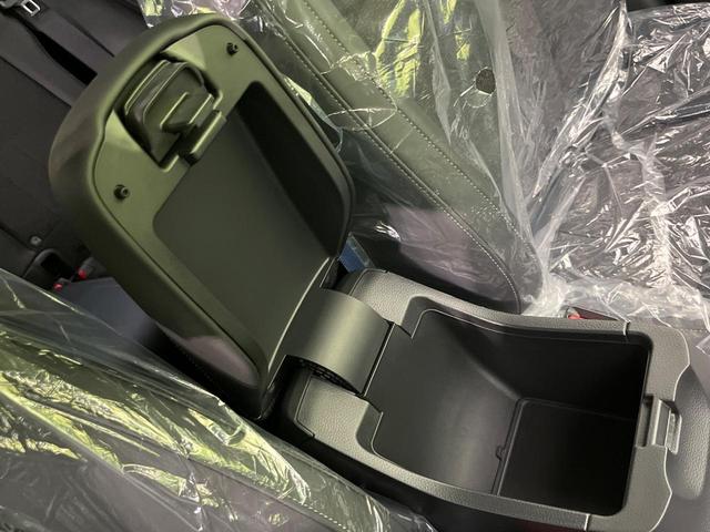 ヴェゼル ｅ：ＨＥＶ　Ｚ　登録済未使用車　純正９型ナビ　バックカメラ　ホンダセンシング　禁煙車　ＥＴＣ　Ｂｌｕｅｔｏｏｔｈ接続　シートヒーター　パワーバックドア　ハーフレザーシート　ＬＥＤヘッドライト　置くだけ充電（55枚目）
