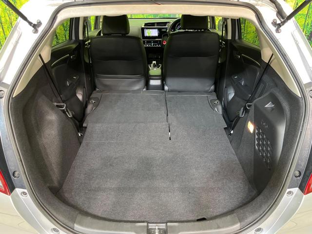 フィットハイブリッド L ホンダセンシング 純正ナビ バックカメラ 寒冷地仕様 ホンダセンシング レーダークルーズ 禁煙車 ハーフレザーシート コーナーセンサー デジタルインナーミラー LEDヘッド&フォグ ETC Bluetooth再生(10枚目)