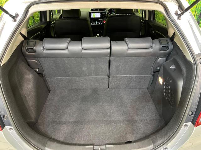 フィットハイブリッド L ホンダセンシング 純正ナビ バックカメラ 寒冷地仕様 ホンダセンシング レーダークルーズ 禁煙車 ハーフレザーシート コーナーセンサー デジタルインナーミラー LEDヘッド&フォグ ETC Bluetooth再生(32枚目)