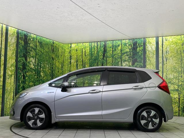 フィットハイブリッド L ホンダセンシング 純正ナビ バックカメラ 寒冷地仕様 ホンダセンシング レーダークルーズ 禁煙車 ハーフレザーシート コーナーセンサー デジタルインナーミラー LEDヘッド&フォグ ETC Bluetooth再生(48枚目)