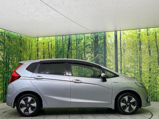 フィットハイブリッド L ホンダセンシング 純正ナビ バックカメラ 寒冷地仕様 ホンダセンシング レーダークルーズ 禁煙車 ハーフレザーシート コーナーセンサー デジタルインナーミラー LEDヘッド&フォグ ETC Bluetooth再生(50枚目)