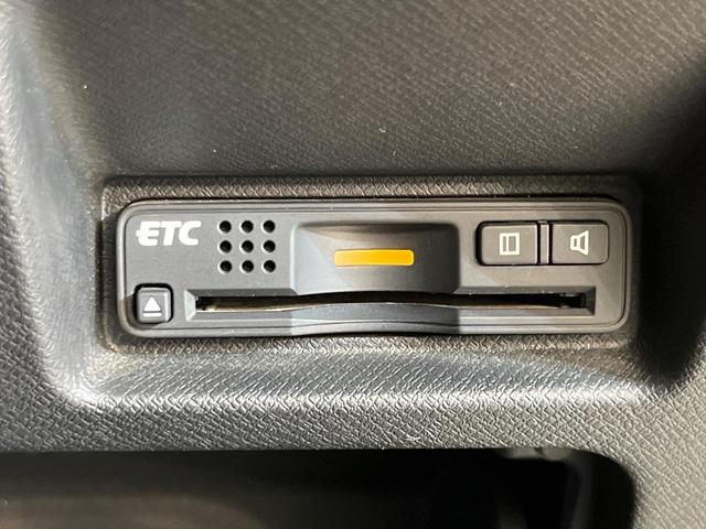 ステップワゴンスパーダ Z 純正HDDナビ バックカメラ 禁煙車 両側電動スライドドア HIDヘッドライト ETC ドラレコ オートエアコン オートライト スマートキー アイドリングストップ 電動格納ミラー 地デジ ドアバイザー(6枚目)