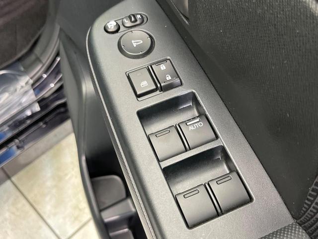 ステップワゴンスパーダ Z 純正HDDナビ バックカメラ 禁煙車 両側電動スライドドア HIDヘッドライト ETC ドラレコ オートエアコン オートライト スマートキー アイドリングストップ 電動格納ミラー 地デジ ドアバイザー(28枚目)