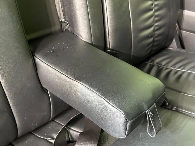 ステップワゴンスパーダ Z 純正HDDナビ バックカメラ 禁煙車 両側電動スライドドア HIDヘッドライト ETC ドラレコ オートエアコン オートライト スマートキー アイドリングストップ 電動格納ミラー 地デジ ドアバイザー(43枚目)