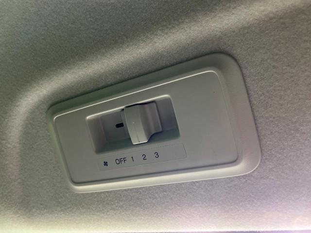 ステップワゴンスパーダ Z 純正HDDナビ バックカメラ 禁煙車 両側電動スライドドア HIDヘッドライト ETC ドラレコ オートエアコン オートライト スマートキー アイドリングストップ 電動格納ミラー 地デジ ドアバイザー(45枚目)