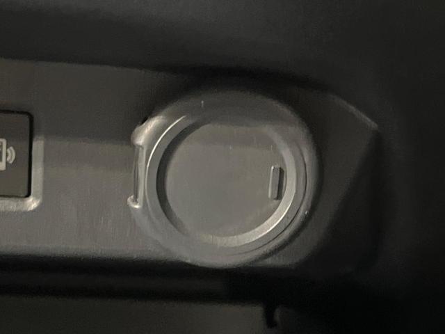 ノート X 純正9型ナビ 全周囲カメラ インテリジェントエマージェンシーブレーキ 禁煙車 置くだけ充電 ブラインドスポットモニター デジタルインナーミラー 前席シートヒーター ETC ハイビームアシスト(45枚目)