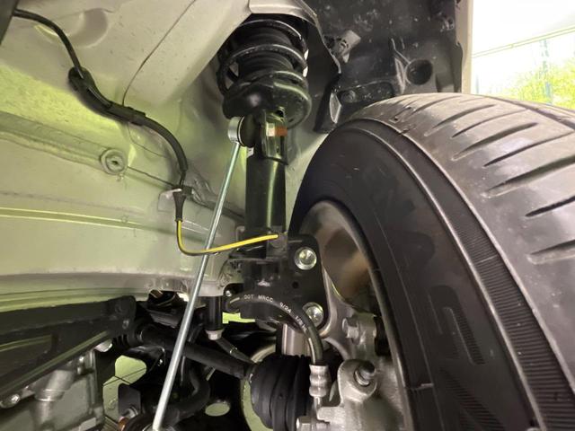 スペーシアギア ハイブリッドXZ スズキセーフティサポート レーダークルーズ 両側電動ドア 禁煙車 ヘッドアップディスプレイ シートヒーター LEDヘッド&フォグ オートマチックハイビーム オートエアコン 純正14インチアルミ(20枚目)