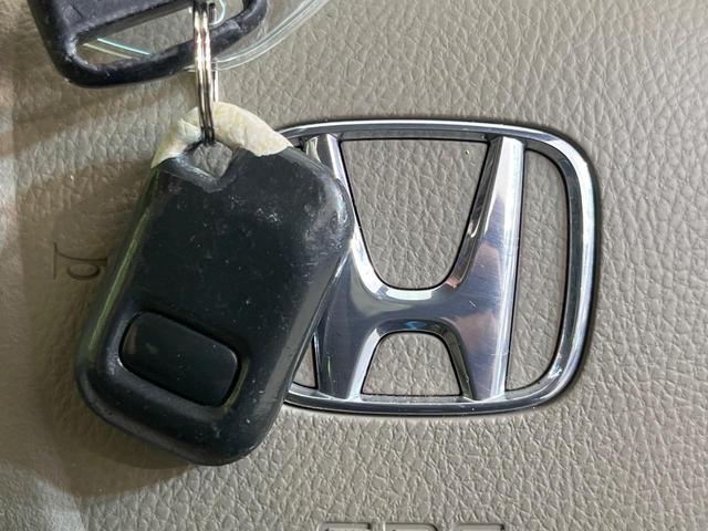 ライフ G CDオーディオ 禁煙車 キーレスエントリー 電動格納ミラー プライバシーガラス パワーウィンドウ パワーステアリング 衝突安全ボディ ドアバイザー 盗難防止装置(25枚目)