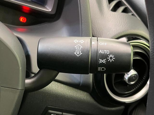 デミオ 13S 純正ナビ バックカメラ シティブレーキ 禁煙車 スマートキー LEDヘッド オートライト オートエアコン 電動格納ミラー パワーウィンドウ プライバシーガラス パワーステアリング 盗難防止装置(38枚目)