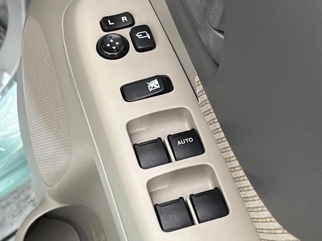 スペーシア X SDナビ 両側電動スライドドア 禁煙車 スマートキー オートエアコン 電動格納ミラー プライバシーガラス パワーウィンドウ パワーステアリング 衝突安全ボディ 盗難防止装置 ドアバイザー(7枚目)