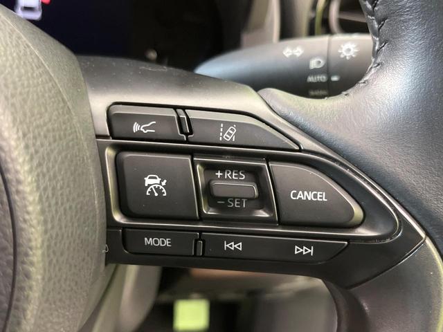 ヤリスクロス ハイブリッドZ 純正8型ナビ 全周囲カメラ セーフティセンス 禁煙車 ハーフレザーシート パワーシート コーナーセンサー スマートキー LEDヘッド ビルトインETC オートマチックハイビーム 電動格納ミラー(5枚目)