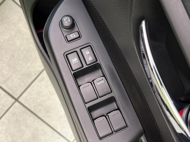 スイフトスポーツ ベースグレード MT車 SDナビ 禁煙車 スマートキー HIDヘッド ビルトインETC クルコン オートライト オートエアコン 純正17インチアルミ 電動格納ミラー プライバシーガラス パワーウィンドウ(6枚目)