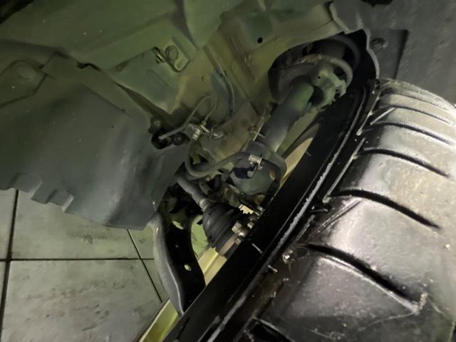 スイフトスポーツ ベースグレード MT車 SDナビ 禁煙車 スマートキー HIDヘッド ビルトインETC クルコン オートライト オートエアコン 純正17インチアルミ 電動格納ミラー プライバシーガラス パワーウィンドウ(20枚目)