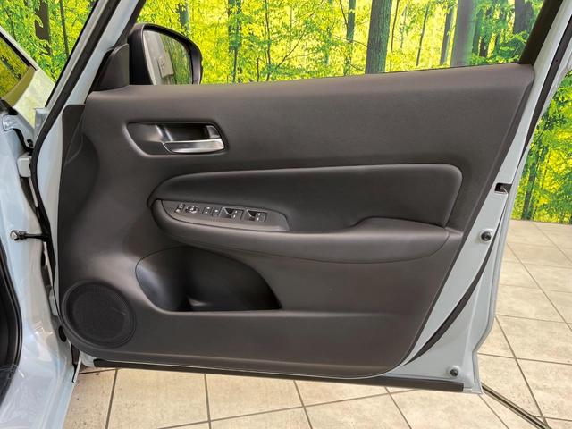 フィット e:HEVホーム 純正9型ナビ バックカメラ ホンダセンシング 禁煙車 ハーフレザーシート コーナーセンサー スマートキー LEDヘッド ETC2.0 車線逸脱警報 オートライト オートエアコン 電動格納ミラー(36枚目)