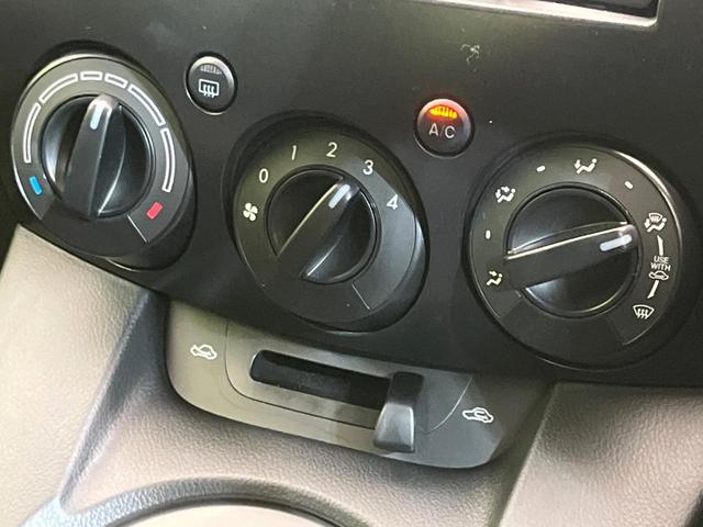 デミオ 13C SDナビ 禁煙車 ETC スマートキー 電動格納ミラー 地デジ プライバシーガラス 衝突安全ボディ 盗難防止システム パワーウィンドウ パワーステアリング(6枚目)