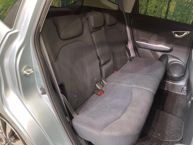 フィットハイブリッド RS 純正ナビ バックカメラ 禁煙車 HIDヘッド ETC クルーズコントロール Bluetooth再生 オートエアコン オートライト スマートキー 純正16インチAW 地デジ CD/DVD 電動格納ミラー(9枚目)