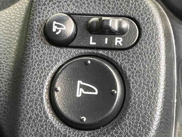 フィットハイブリッド RS 純正ナビ バックカメラ 禁煙車 HIDヘッド ETC クルーズコントロール Bluetooth再生 オートエアコン オートライト スマートキー 純正16インチAW 地デジ CD/DVD 電動格納ミラー(46枚目)