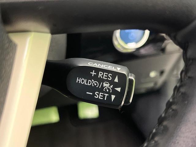 プリウス Sツーリングセレクション 純正9型ナビ バックカメラ セーフティセンス レーダークルーズ 禁煙車 ハーフレザーシート ETC ドラレコ 前席シートヒーター LEDヘッド&フォグ Bluetooth オートエアコン オートライト(5枚目)