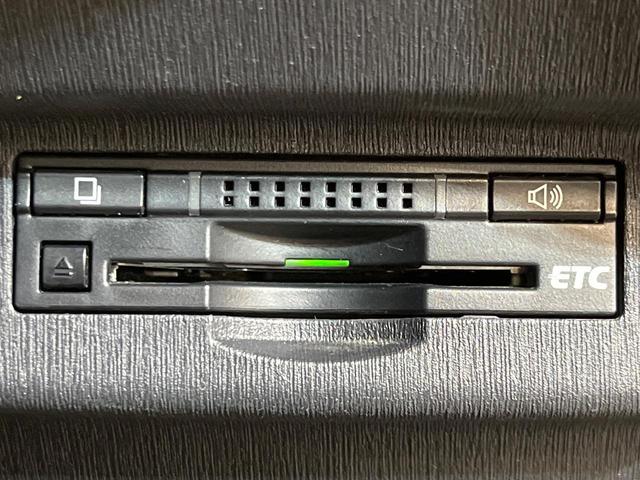 プリウスPHV Gレザーパッケージ 純正ナビ バックカメラ レーダークルーズ 禁煙車 レザーシート パワーシート 前席シートヒーター スマートキー LEDヘッド オートライト オートエアコン Bluetooth接続 電動格納ミラー(7枚目)