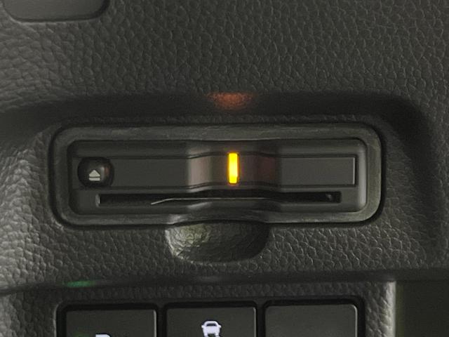 N-BOXカスタム L スタイル+ブラック 純正9型ナビ 両側電動スライド バックカメラ ホンダセンシング コーナーセンサー 前席シートヒーター スマートキー LEDヘッド&フォグ ビルトインETC オートハイビーム オートライト(7枚目)