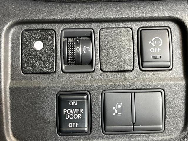 セレナ X 純正ナビ 後席モニター 禁煙車 エマージェンシーブレーキ クルーズコントロール 電動スライドドア ドラレコ Bluetooth接続 スマートキー 電動格納ミラー プライバシーガラス(7枚目)