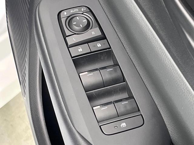 プリウス X 純正8型ナビ バックカメラ セーフティセンス 100V電源 レーダークルーズ 禁煙車 コーナーセンサー LEDヘッドライト ETC2.0 ドラレコ オートエアコン オートライト スマートキー(47枚目)