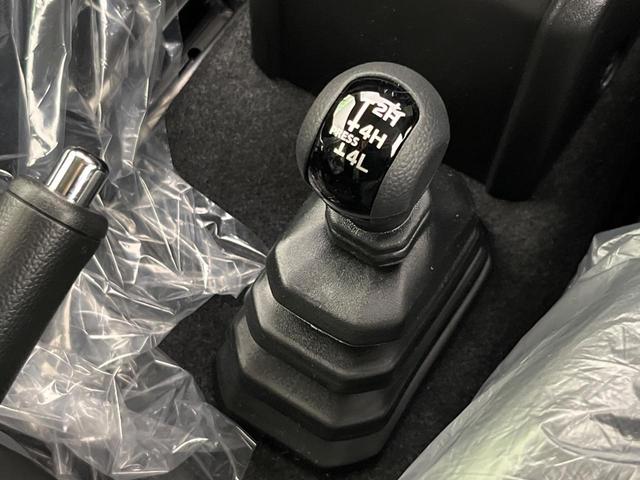 ジムニー XC 届出済未使用車 セーフティサポート クルーズコントロール コーナーセンサー 前席シートヒーター LEDヘッドライト オートハイビーム オートエアコン オートライト スマートキー 電動格納ミラー(3枚目)