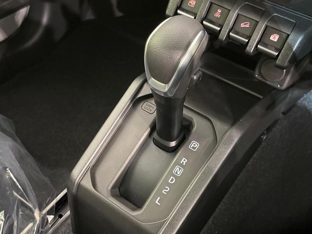 ジムニー XC 届出済未使用車 セーフティサポート クルーズコントロール コーナーセンサー 前席シートヒーター LEDヘッドライト オートハイビーム オートエアコン オートライト スマートキー 電動格納ミラー(24枚目)