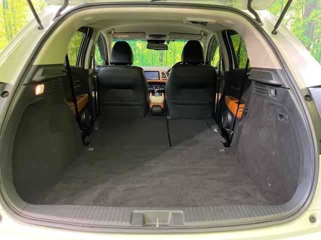 ヴェゼル ハイブリッドＺ　８型ナビ　バックカメラ　ＣＴＢＡ　禁煙車　前席シートヒーター　ドラレコ　ＬＥＤヘッド＆フォグ　ＥＴＣ　クルコン　オートライト　デュアルオートエアコン　純正１７インチＡＷ　Ｂｌｕｅｔｏｏｔｈ再生（10枚目）