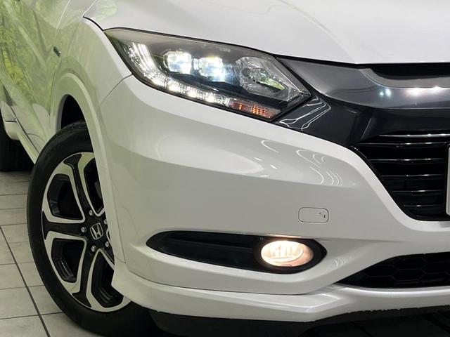 ヴェゼル ハイブリッドＺ　８型ナビ　バックカメラ　ＣＴＢＡ　禁煙車　前席シートヒーター　ドラレコ　ＬＥＤヘッド＆フォグ　ＥＴＣ　クルコン　オートライト　デュアルオートエアコン　純正１７インチＡＷ　Ｂｌｕｅｔｏｏｔｈ再生（12枚目）