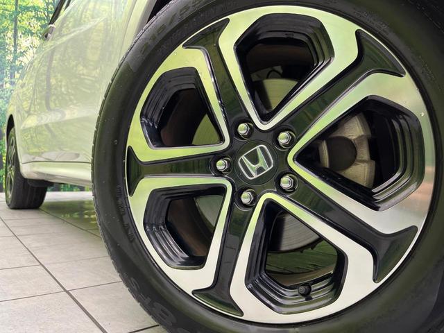 ヴェゼル ハイブリッドＺ　８型ナビ　バックカメラ　ＣＴＢＡ　禁煙車　前席シートヒーター　ドラレコ　ＬＥＤヘッド＆フォグ　ＥＴＣ　クルコン　オートライト　デュアルオートエアコン　純正１７インチＡＷ　Ｂｌｕｅｔｏｏｔｈ再生（13枚目）