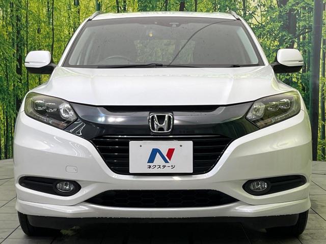 ヴェゼル ハイブリッドＺ　８型ナビ　バックカメラ　ＣＴＢＡ　禁煙車　前席シートヒーター　ドラレコ　ＬＥＤヘッド＆フォグ　ＥＴＣ　クルコン　オートライト　デュアルオートエアコン　純正１７インチＡＷ　Ｂｌｕｅｔｏｏｔｈ再生（14枚目）