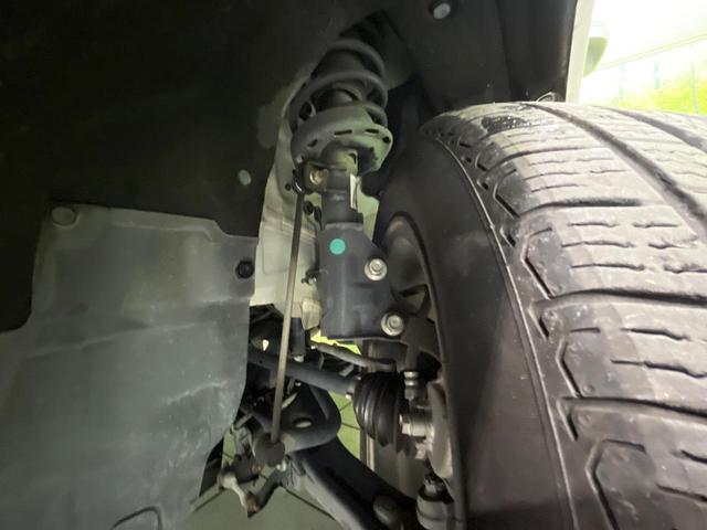 ヴェゼル ハイブリッドＺ　８型ナビ　バックカメラ　ＣＴＢＡ　禁煙車　前席シートヒーター　ドラレコ　ＬＥＤヘッド＆フォグ　ＥＴＣ　クルコン　オートライト　デュアルオートエアコン　純正１７インチＡＷ　Ｂｌｕｅｔｏｏｔｈ再生（19枚目）