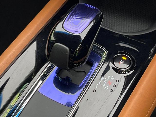 ヴェゼル ハイブリッドＺ　８型ナビ　バックカメラ　ＣＴＢＡ　禁煙車　前席シートヒーター　ドラレコ　ＬＥＤヘッド＆フォグ　ＥＴＣ　クルコン　オートライト　デュアルオートエアコン　純正１７インチＡＷ　Ｂｌｕｅｔｏｏｔｈ再生（24枚目）