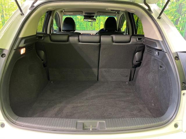 ヴェゼル ハイブリッドＺ　８型ナビ　バックカメラ　ＣＴＢＡ　禁煙車　前席シートヒーター　ドラレコ　ＬＥＤヘッド＆フォグ　ＥＴＣ　クルコン　オートライト　デュアルオートエアコン　純正１７インチＡＷ　Ｂｌｕｅｔｏｏｔｈ再生（33枚目）