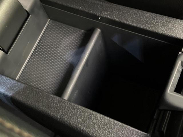 ヴェゼル ハイブリッドＺ　８型ナビ　バックカメラ　ＣＴＢＡ　禁煙車　前席シートヒーター　ドラレコ　ＬＥＤヘッド＆フォグ　ＥＴＣ　クルコン　オートライト　デュアルオートエアコン　純正１７インチＡＷ　Ｂｌｕｅｔｏｏｔｈ再生（38枚目）