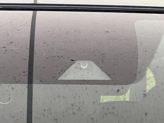 ノート X ブラックアロー 純正ナビ 全周囲カメラ エマージェンシーブレーキ レーンアシスト 禁煙車 LEDヘッドライト ETC ドラレコ Bluetooth再生 オートエアコン オートライト スマートキー 純正15インチAW(46枚目)