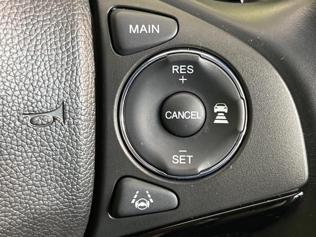 ヴェゼル ハイブリッドＺ・ホンダセンシング　純正ナビ　バックカメラ　ホンダセンシング　レーダークルーズ　禁煙車　ハーフレザーシート　コーナーセンサー　ＬＥＤヘッド＆フォグ　ＥＴＣ　ドラレコ　オートエアコン　オートライト　スマートキー（6枚目）