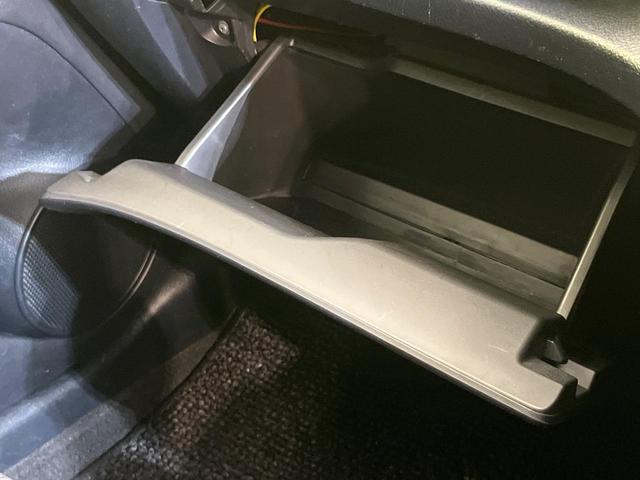 シエンタ ハイブリッドＧ　クエロ　後席モニター　純正ナビ　バックカメラ　両側電動スライドドア　セーフティセンス　禁煙車　ハーフレザーシート　ドラレコ　スマートキー　ＬＥＤヘッド　ビルトインＥＴＣ　オートハイビーム　オートライト（52枚目）