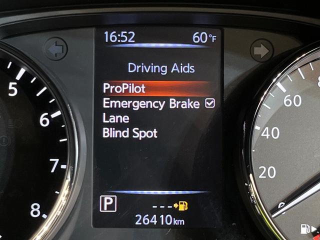 エクストレイル ２０Ｘｉ　純正９型ナビ　全周囲カメラ　インテリジェントエマージェンシーブレーキ　禁煙車　電動リアゲート　クリアランスソナー　デジタルインナーミラー　前中席シートヒーター　スマートキー　ＬＥＤヘッド　ＥＴＣ（43枚目）