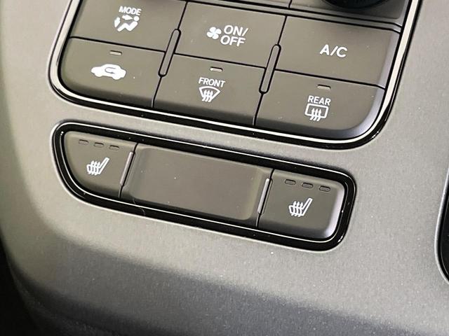 フリード ｅ：ＨＥＶクロスター　登録済未使用車　ホンダセンシング　アダプティブクルーズ　前席シートヒーター　クリアランスソナー　オートエアコン　オートライト　スマートキー　純正１６インチＡＷ　電動格納ミラー　プライバシーガラス（5枚目）