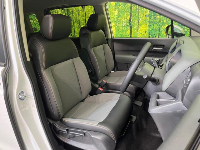 フリード ｅ：ＨＥＶクロスター　登録済未使用車　ホンダセンシング　アダプティブクルーズ　前席シートヒーター　クリアランスソナー　オートエアコン　オートライト　スマートキー　純正１６インチＡＷ　電動格納ミラー　プライバシーガラス（8枚目）