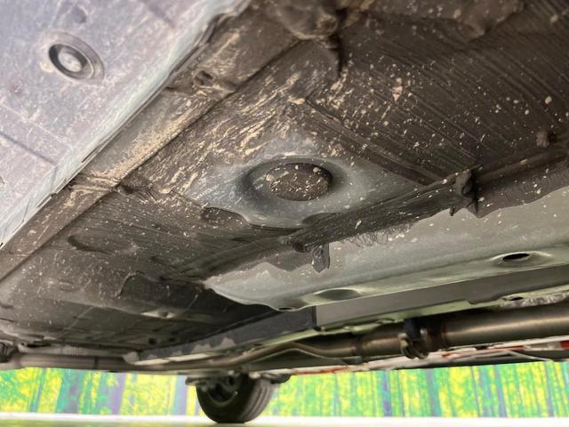 アクア Ｓスタイルブラック　純正ナビ　バックカメラ　セーフティセンス　禁煙車　コーナーセンサー　ＨＩＤヘッドライト　ＥＴＣ　オートハイビーム　オートライト　オートエアコン　Ｂｌｕｅｔｏｏｔｈ再生　スマートキー（22枚目）